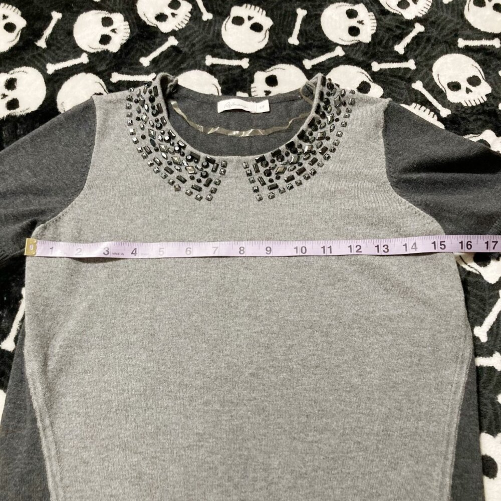 REITMANS Grey short sleeve knit top w/ gem embellishments ~ SMALL MEDIUM sweater - Picture 8 of 13